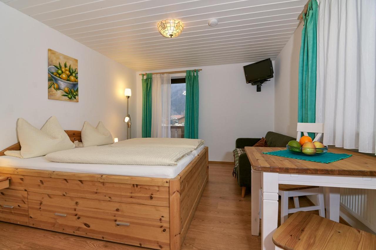 Dangl Gbr, Gaestehaus Sonnenhof - Inkl. Chiemgau Karte Bergen  Kamer foto